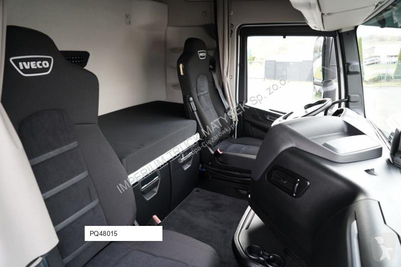 Влекач Iveco 480