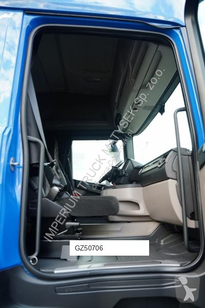 Cap tractor Scania
