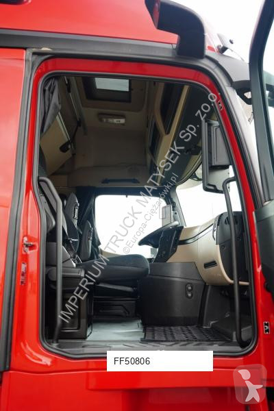 Влекач Mercedes ACTROS 1845
