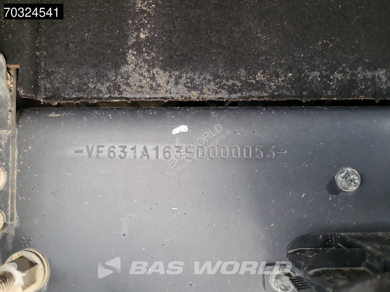 Trekker Renault K 460 4X2 Full-Steel Hydraulic...