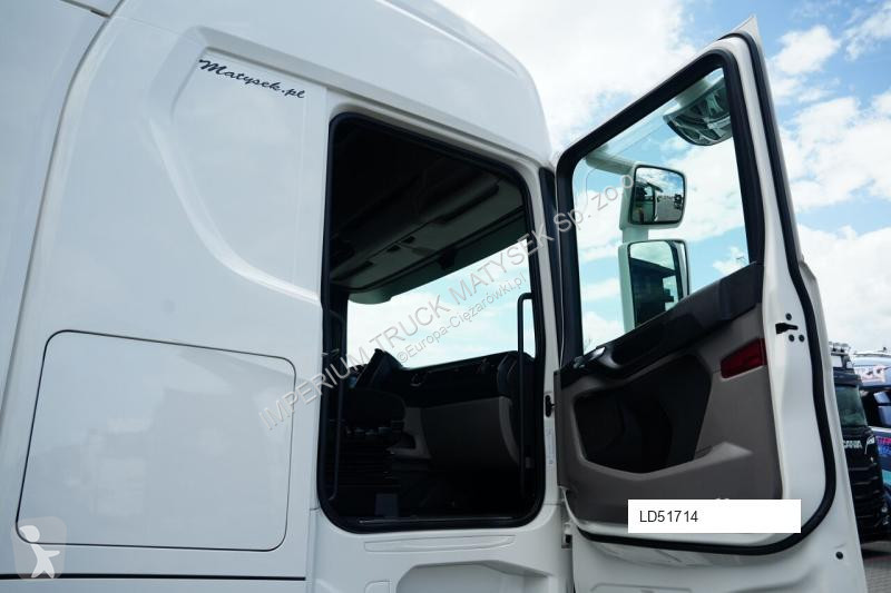جرار Scania S 450