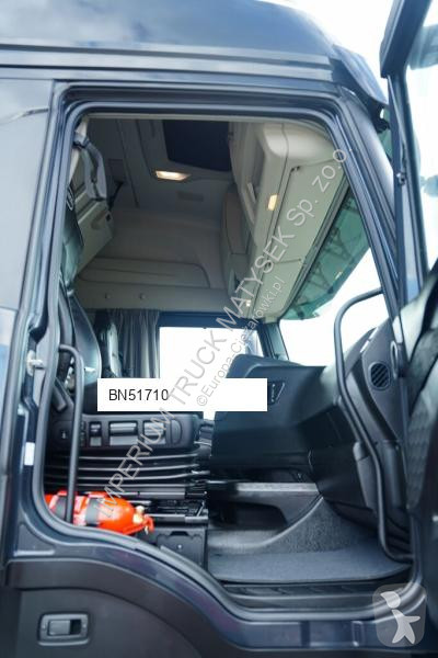 Влекач Iveco 510