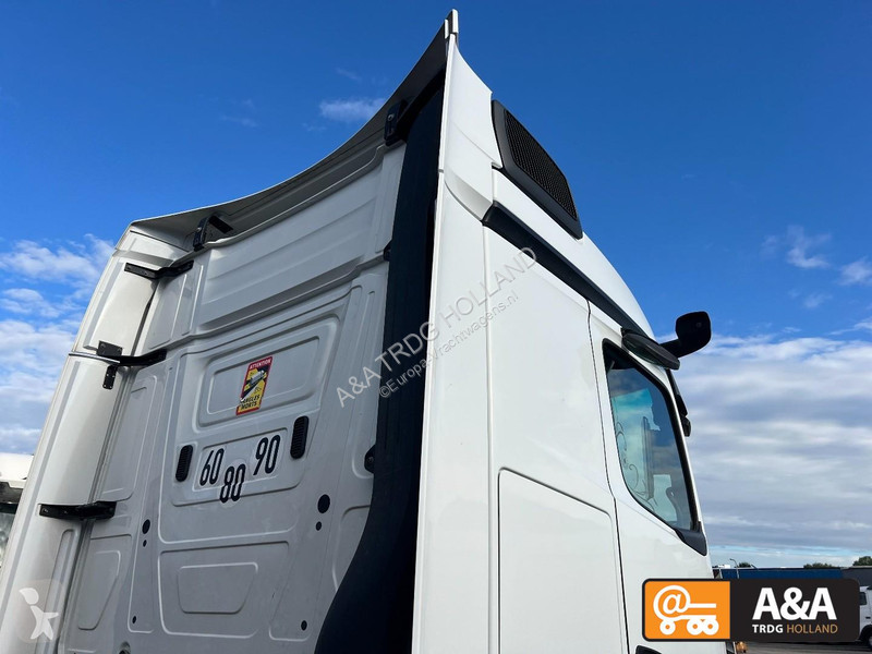 جرار Mercedes ACTROS 1845