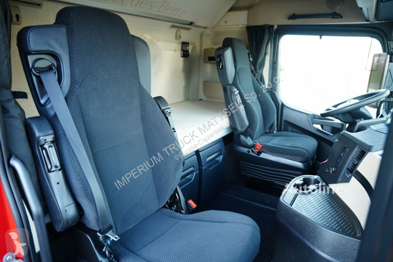 Тягач Mercedes ACTROS 1845