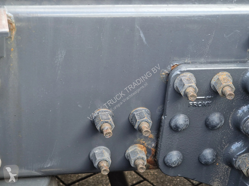Cabeza tractora Volvo 13500 Globetrotter XL...