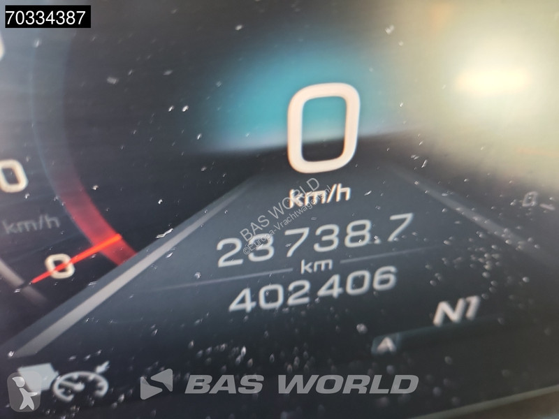 Nyergesvontató Mercedes 1845 4X2 StreamSpace...