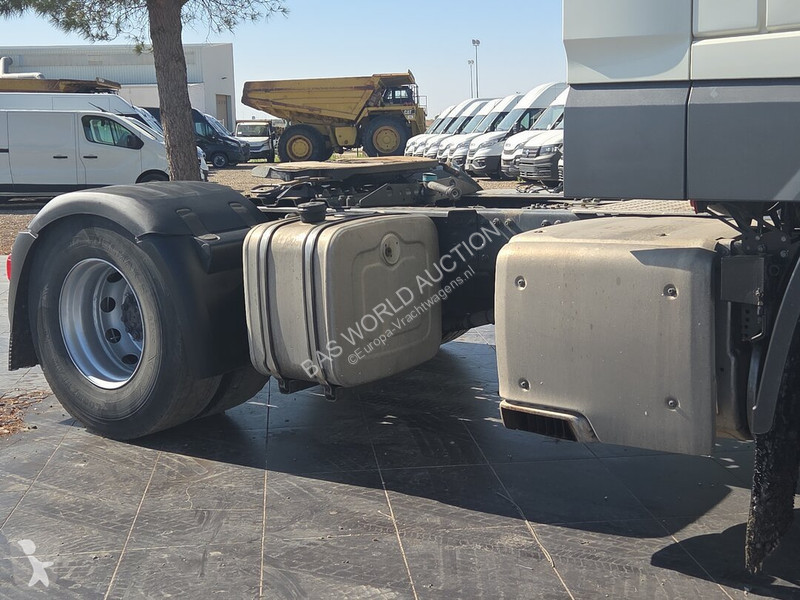 Cap tractor DAF 480