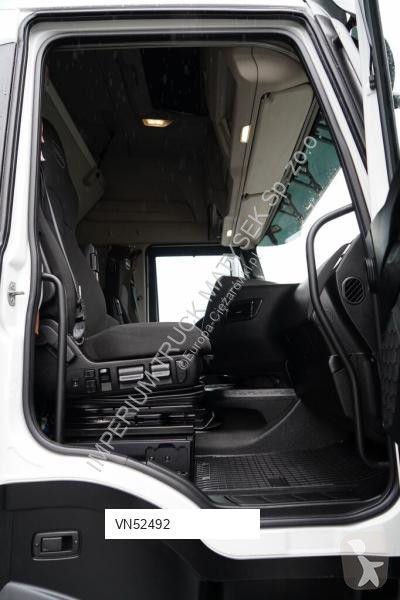 Тягач Iveco / 480