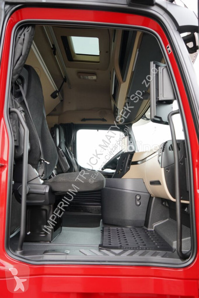 Тягач Mercedes ACTROS 1845