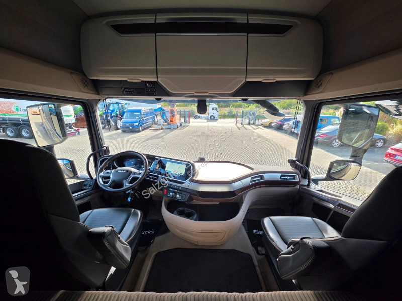 Traktor DAF + 530FT