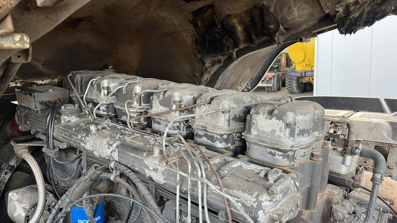 Trekker Scania - 400 (LAMES / POMPE MANUELLE /...