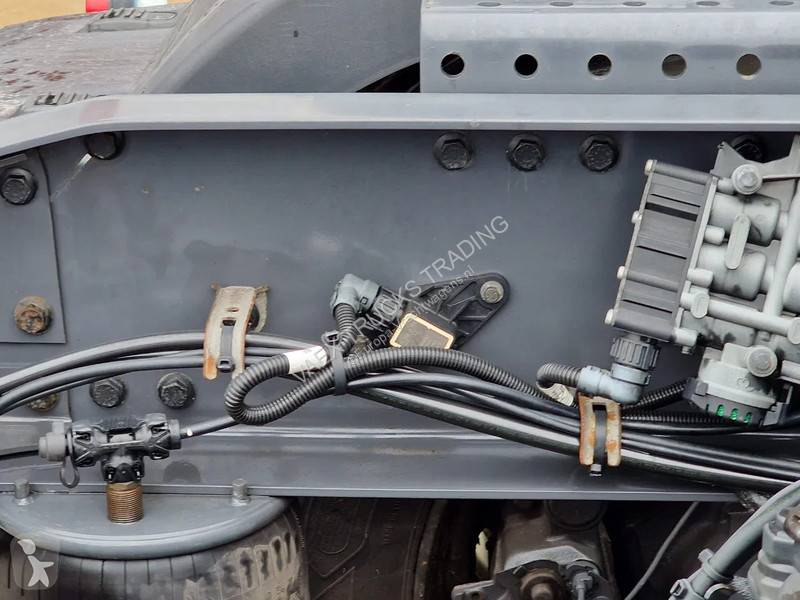 Traktor Volvo 13540 Globetrotter 4x2 - Custom...