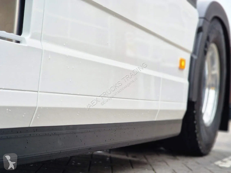 Traktor Volvo 780 Aero Globetrotter XL 4x2 -...