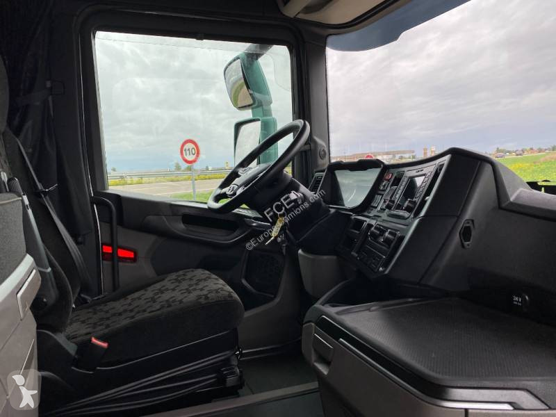 جرار Scania