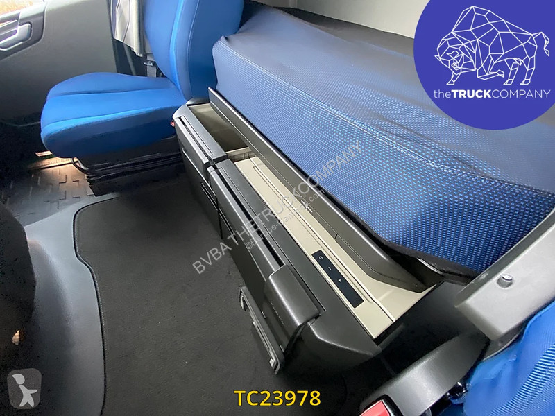 جرار Volvo 500