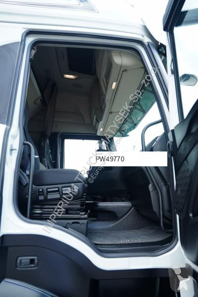 Влекач Iveco / 510 / I-PARK COOL / FULL AIRMATIC