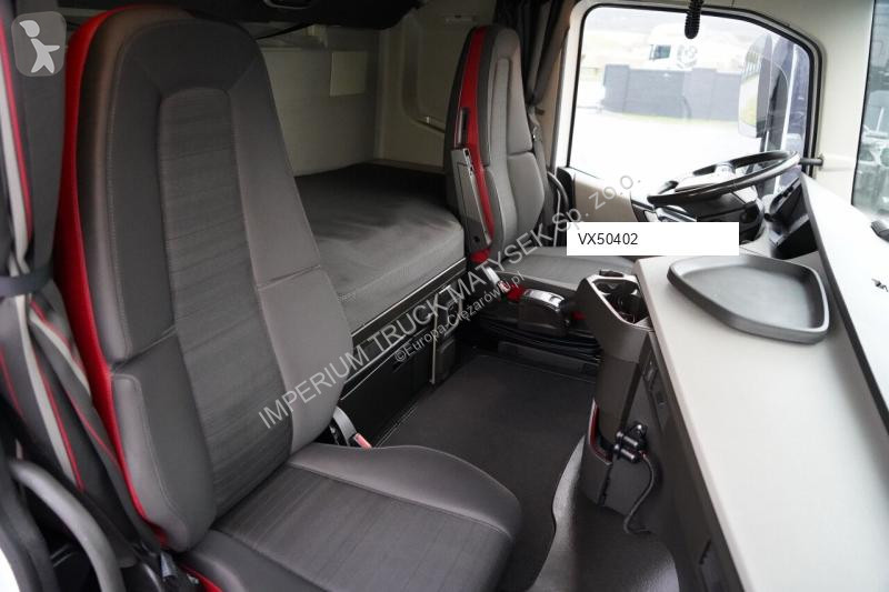 Влекач Volvo FH 460