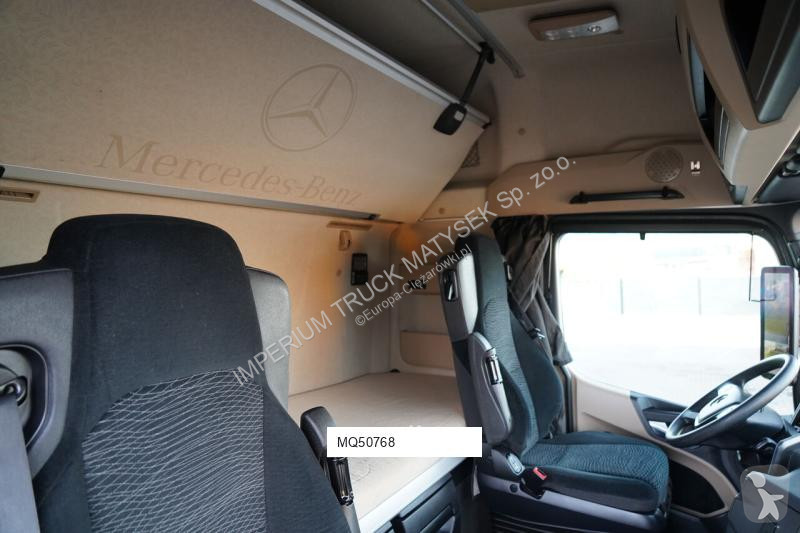 جرار Mercedes 1845