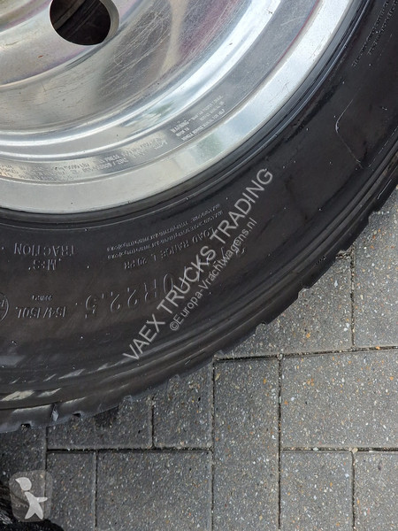 جرار Volvo 13540 Globetrotter 6x4 - Lift axle -...