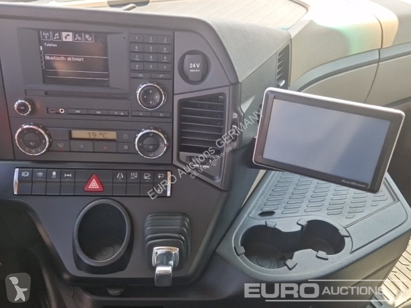 جرار Mercedes ACTROS 1845