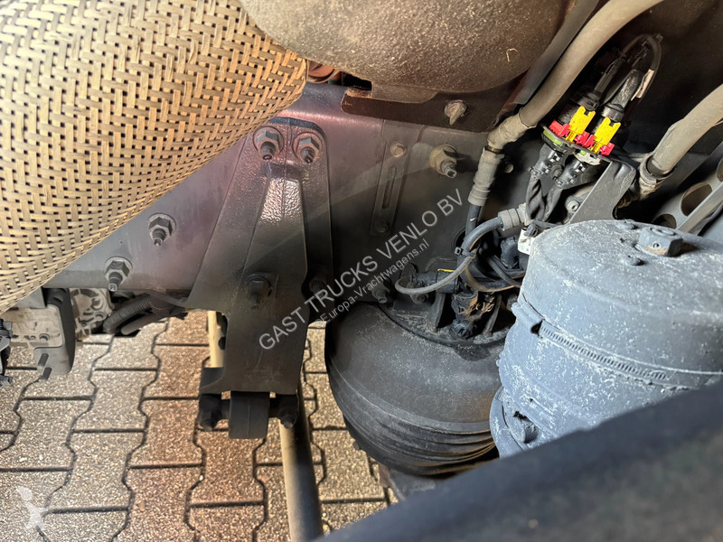 Trekker Volvo 500 Globetrotter XL Special /...