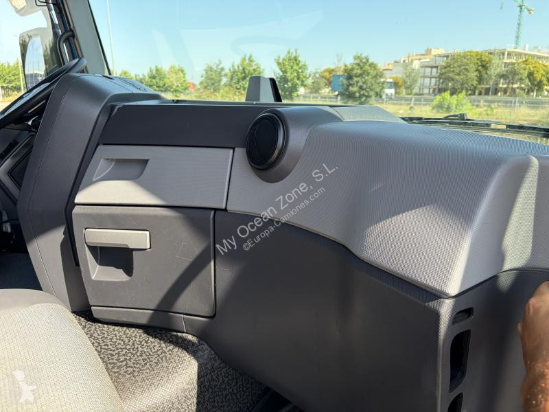 جرار Renault T440