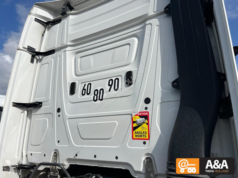 جرار Mercedes ACTROS 1845