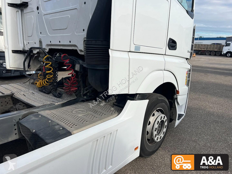 جرار Mercedes ACTROS 1845