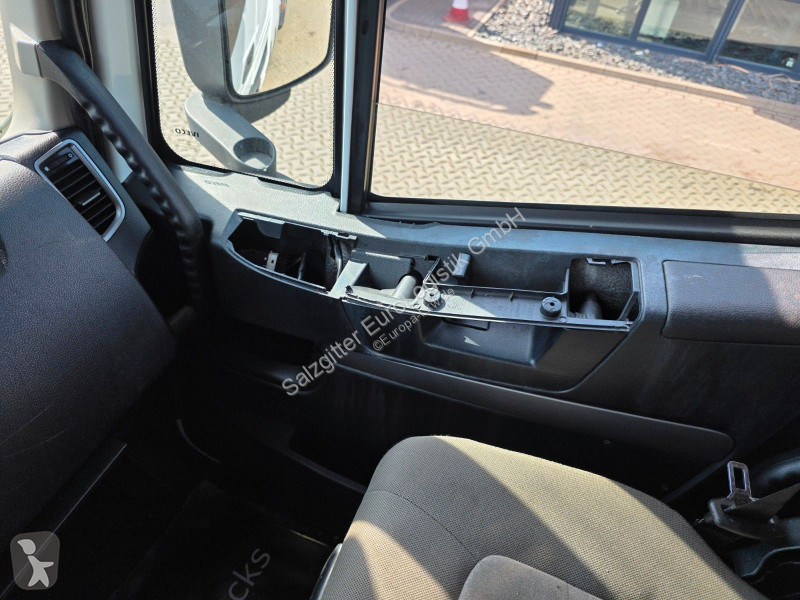 جرار Iveco 420 / Intarder