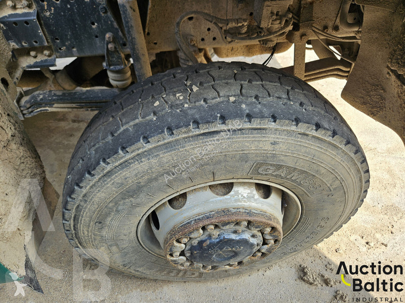 جرار MAN 18.400