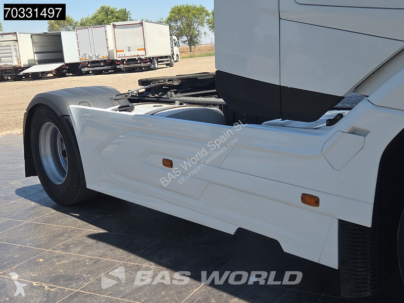 Cabeza tractora DAF + 530 4X2 Retarder 2x Tanks...