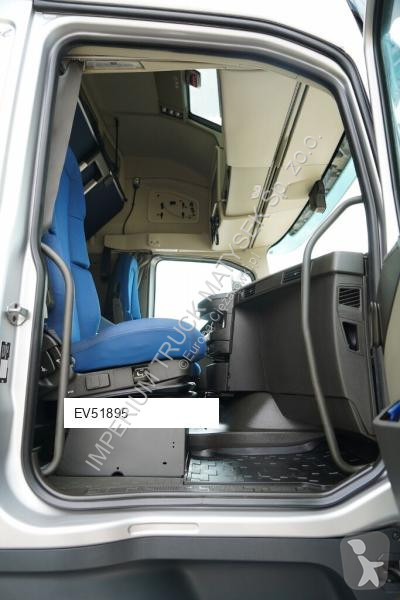 Влекач Volvo FH 500