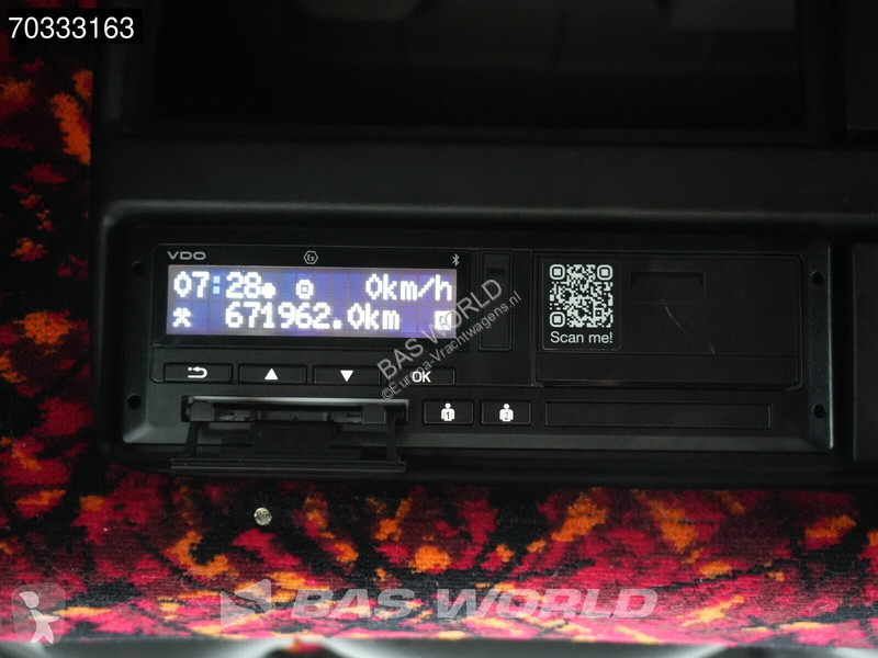 Trekker Scania 4X2 Retarder Full-Air 2x Tanks...