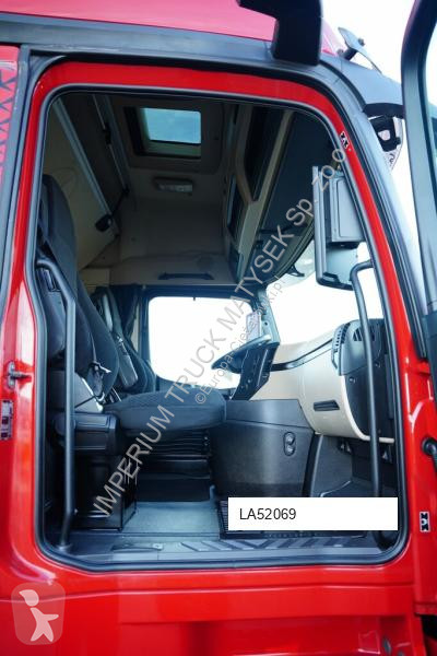 Тягач Mercedes ACTROS 1845