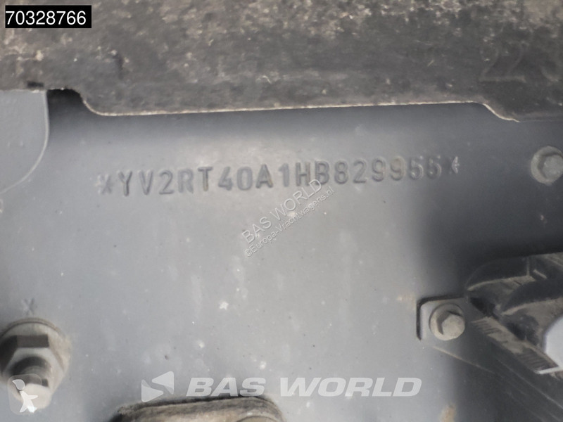 Tahač Volvo 500 4X2 XL 2xTanks Xenon I-ParkCool...