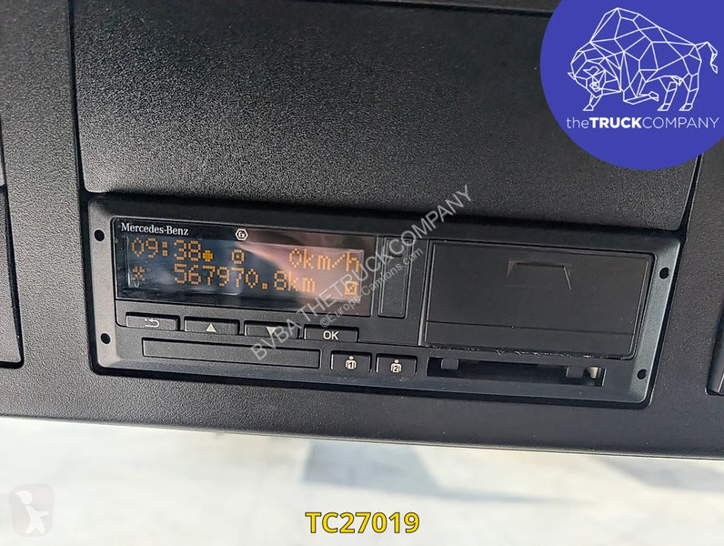 Тягач Mercedes 1853