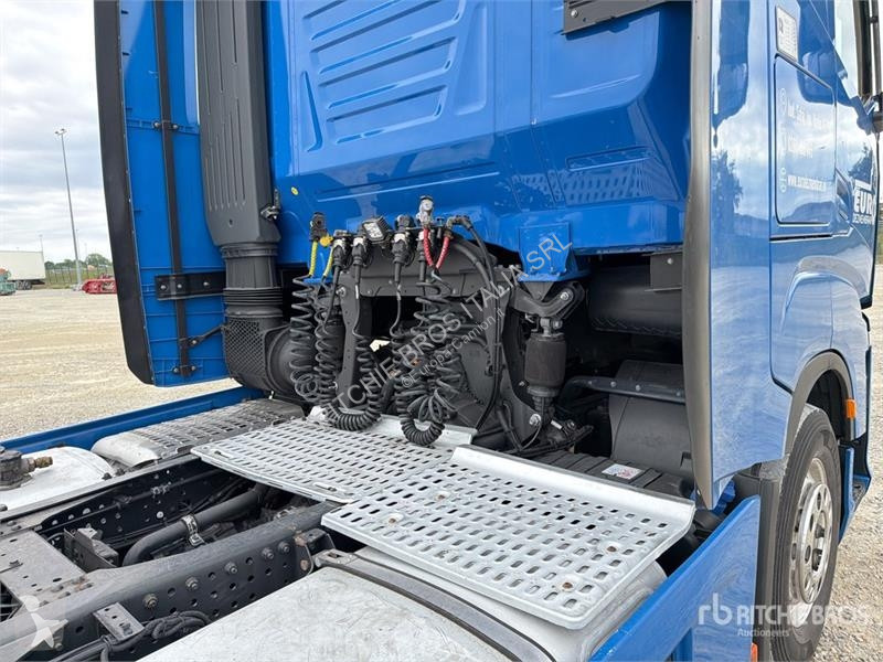 Cap tractor Iveco s-way 490 4x2 S/A Sleeper...