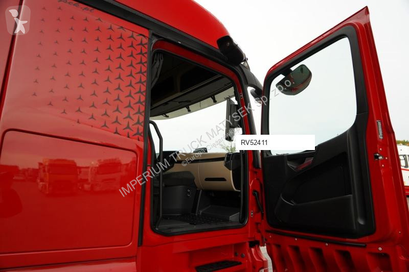 Тягач Mercedes ACTROS 1845