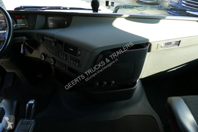 Traktor Volvo 500 | I-PARK-COOL | 2 Tanks |...