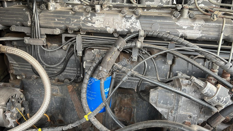Trekker Scania - 400 (LAMES / POMPE MANUELLE /...