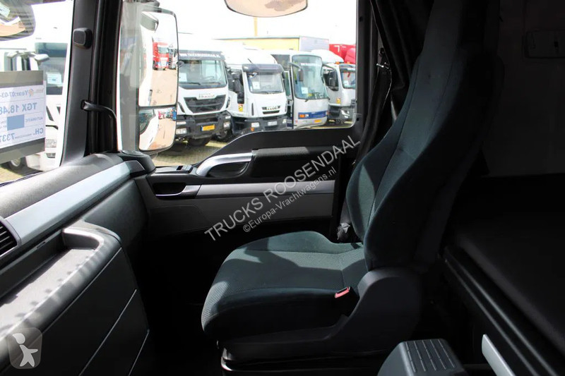 Tractor MAN TGX + Euro 6 + Retarder + adr