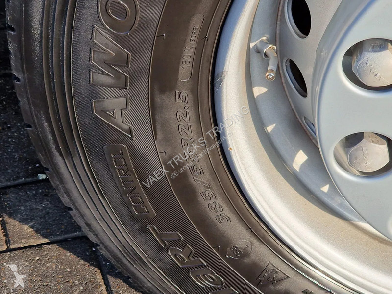 Traktor Volvo 13500 Globetrotter 4x2 - I...
