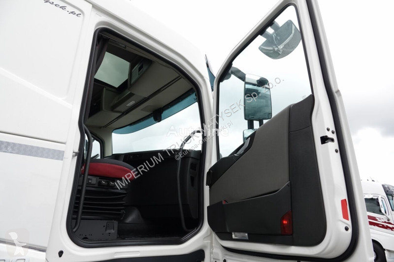 Tractor Volvo 420 / 13 L / PEŁNY ADR / 2017 ROK...