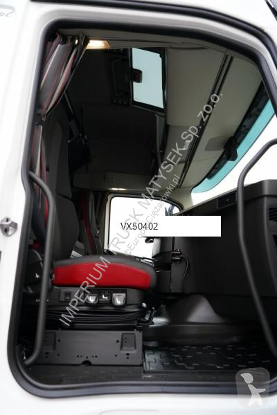 Влекач Volvo FH 460