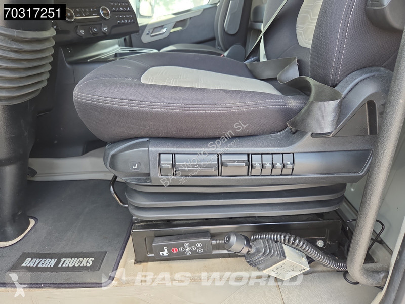 جرار Ford F-Max 500 4X2 Hydraulic Standklima...