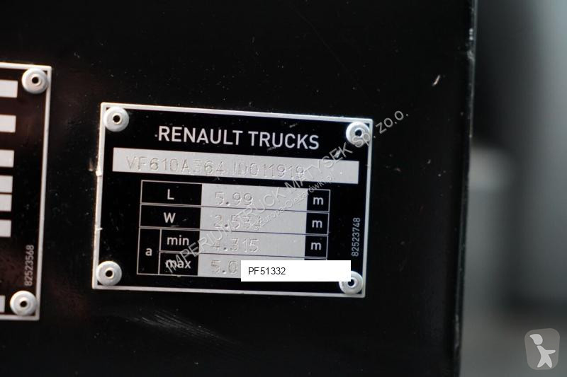 جرار Renault T 520