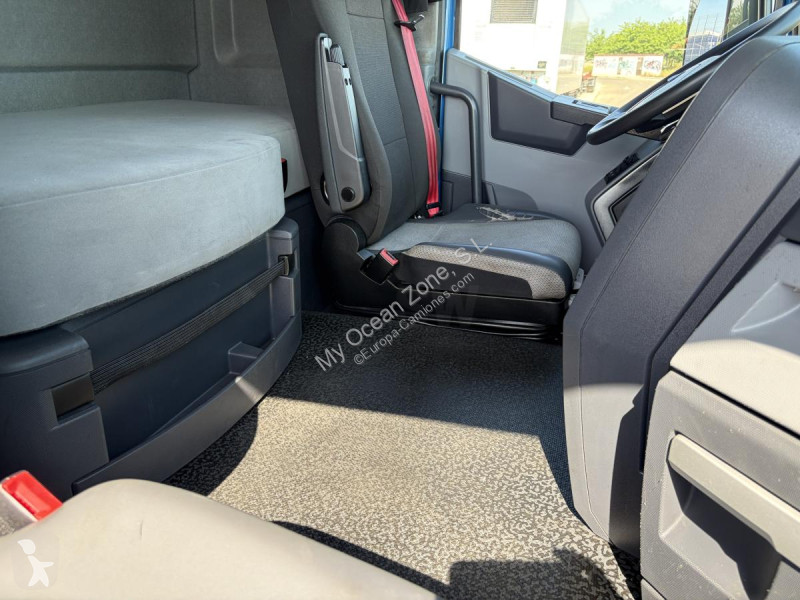 جرار Renault T440