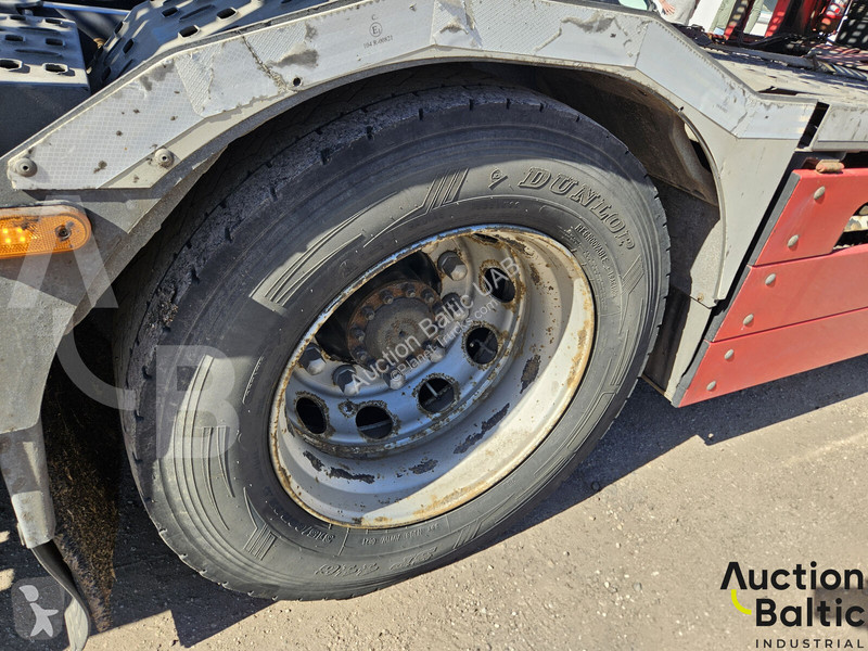 Ťahač Renault D Wide