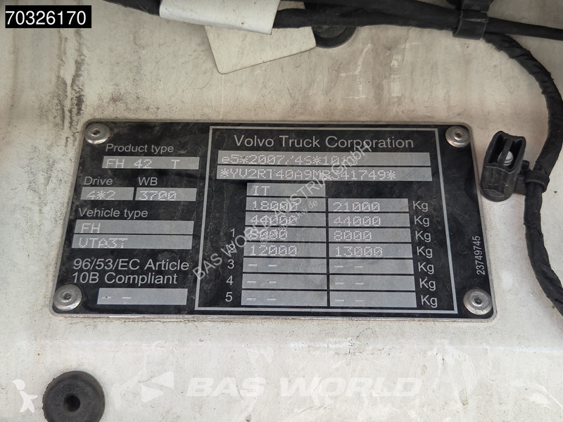 جرار Volvo 500  4X2 Globe 2xTanks Xenon...