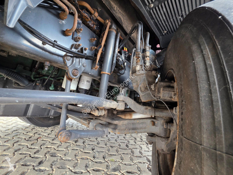 Nyergesvontató Volvo | Retarder / 8 x 4